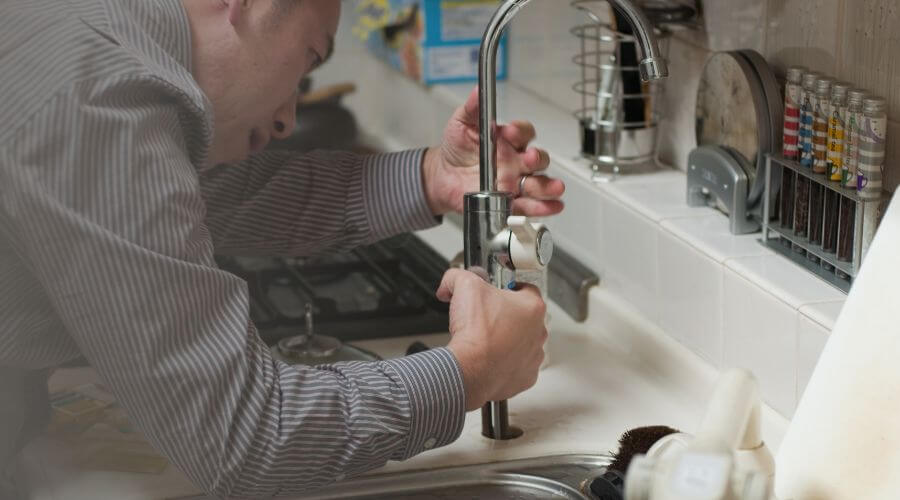 Expert burst pipe repair services in Polo, IL